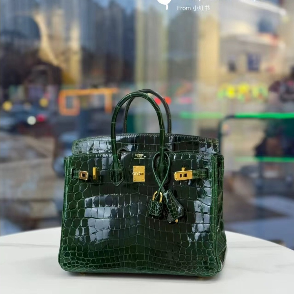 Elegant Green Crocodile Leather Handbag
